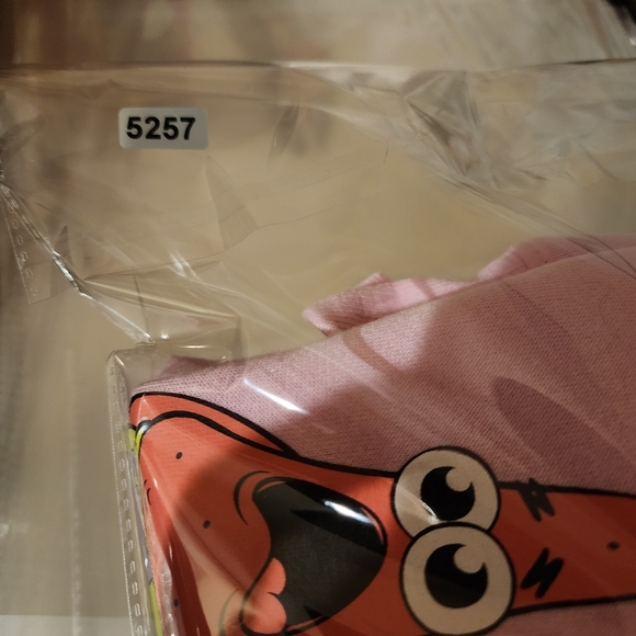 Nickelodeon pink Sponge Bob Pullover Crew Neck Sweater Size S - Picture 11 of 11